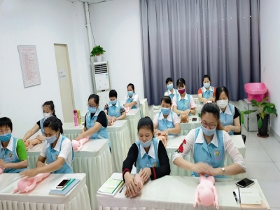 珠海市月嫂培訓基地正在招生中，想拿高薪聯(lián)系同輝家政